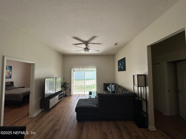 Foto del edificio - 13792 Herons Landing Way