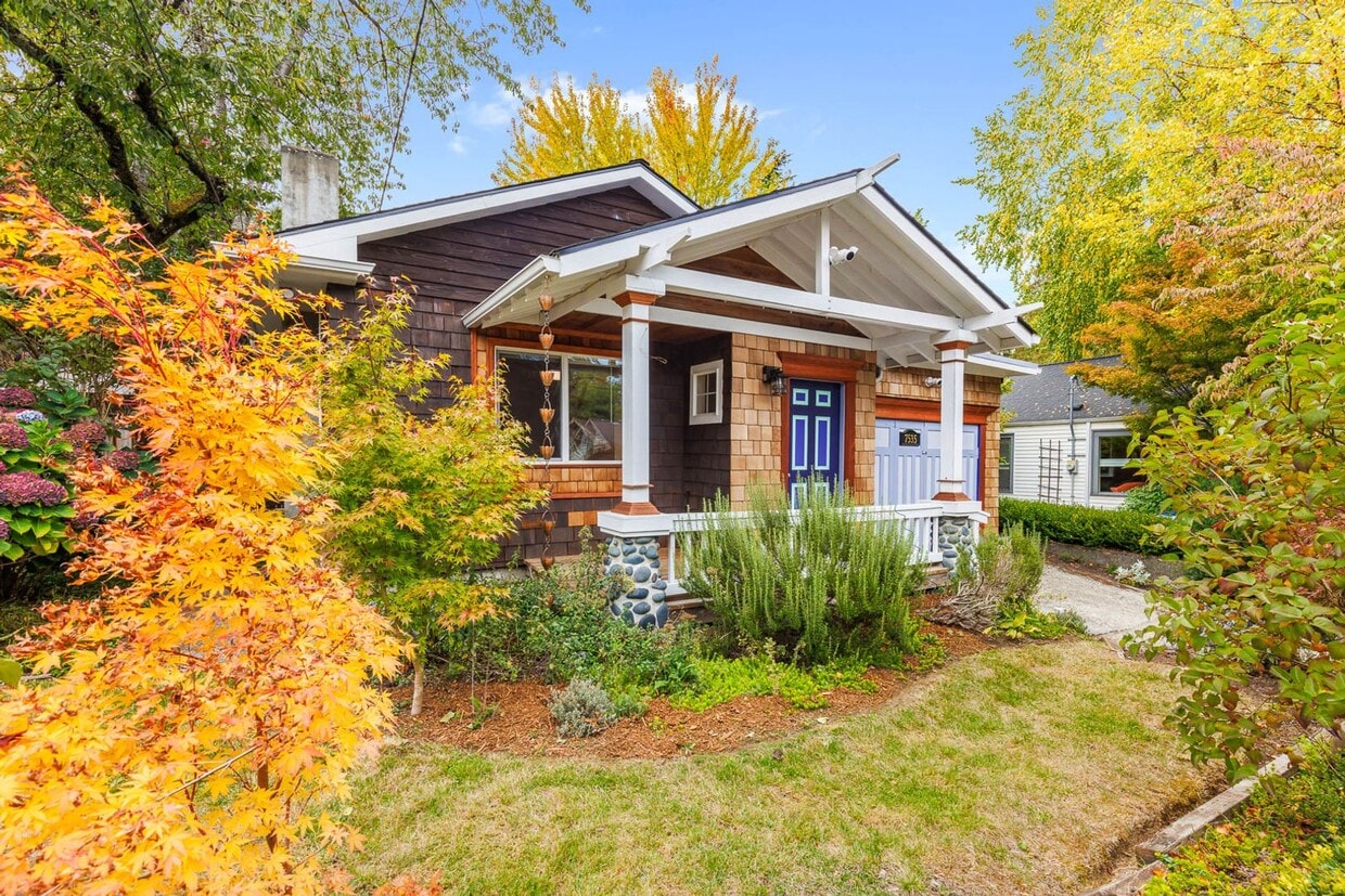 Primary Photo - 7535 44th Ave NE