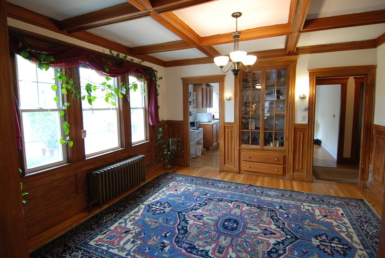 Primary Photo - 5051 Washington St