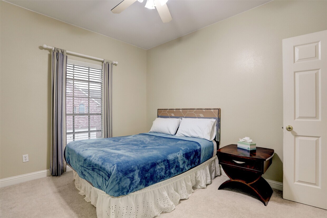 Foto del edificio - 1408 S Friendswood Dr