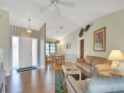 Building Photo - 360 Country Club Ln