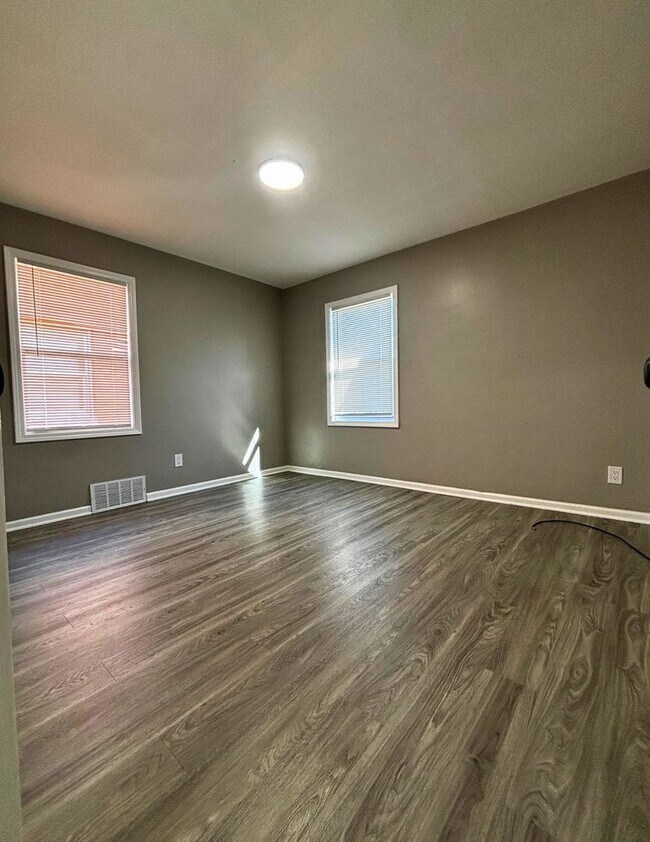 Foto del edificio - Spacious 3-Bedroom 2 Bath Home in Gary