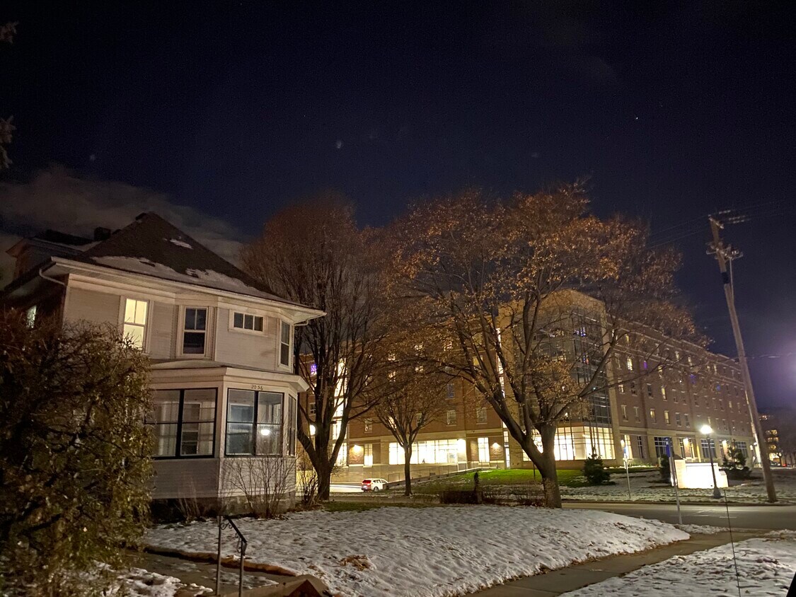 Foto del edificio - 2056 Selby Ave