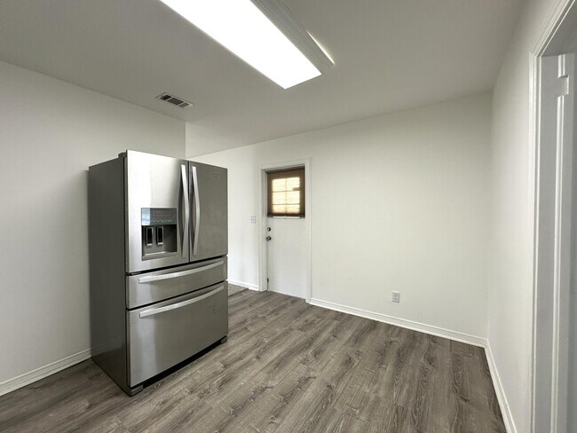 Building Photo - 110 Tyner Dr