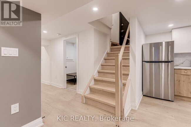 Photo du bâtiment - 156 Commercial St