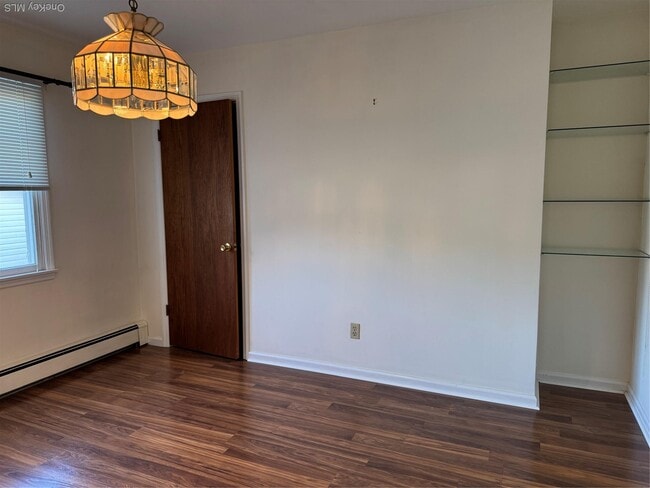 Building Photo - 17 Intervale Ave