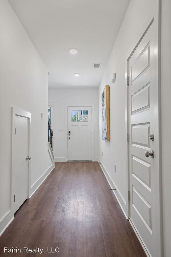 Building Photo - 2 br, 2.5 bath House - 4014 Red Rock Pl