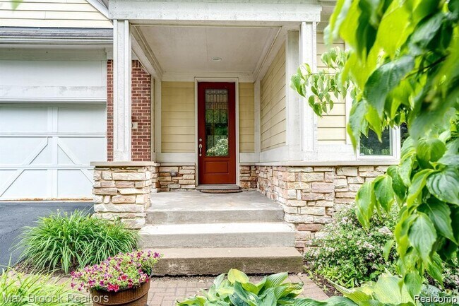 Foto del edificio - 1050 Oakwood Dr