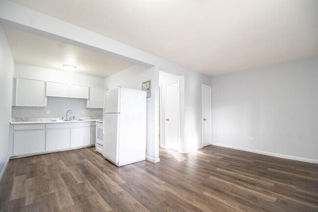 Foto del edificio - 16300 E Colfax Ave