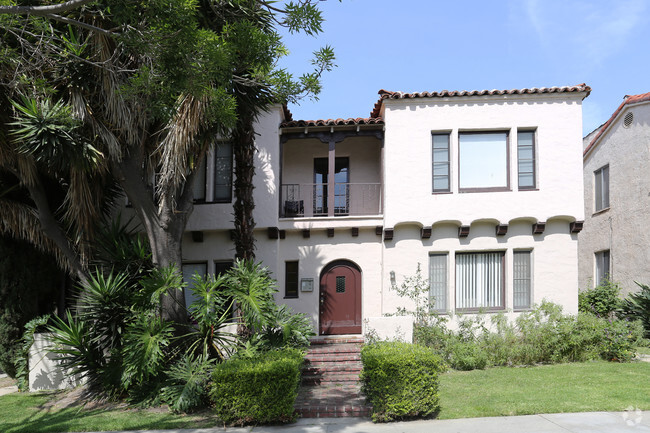 Foto del edificio - 137 S Elm Dr