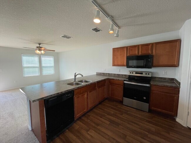 Building Photo - 1402 Kissimmee Ct