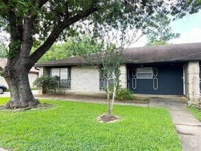 Building Photo - 2402 Spring Dusk Dr
