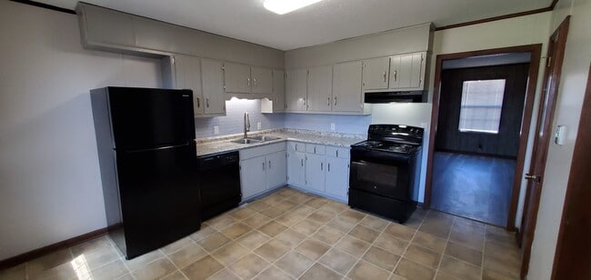 Foto del edificio - 112 Victor Reiter Pky