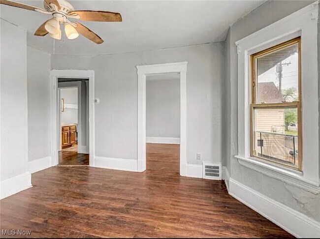 Foto del edificio - 3635 E 49th St