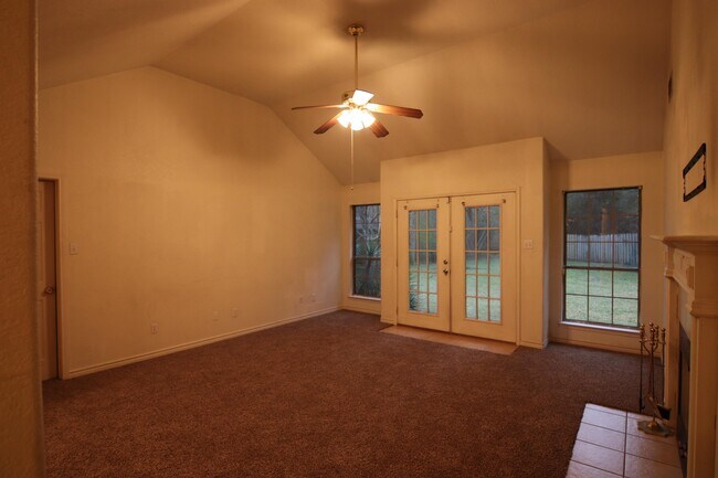 Building Photo - 3439 Fresenius Rd