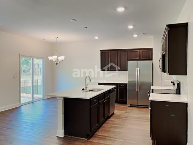 Building Photo - 6192 W Calle Lingo