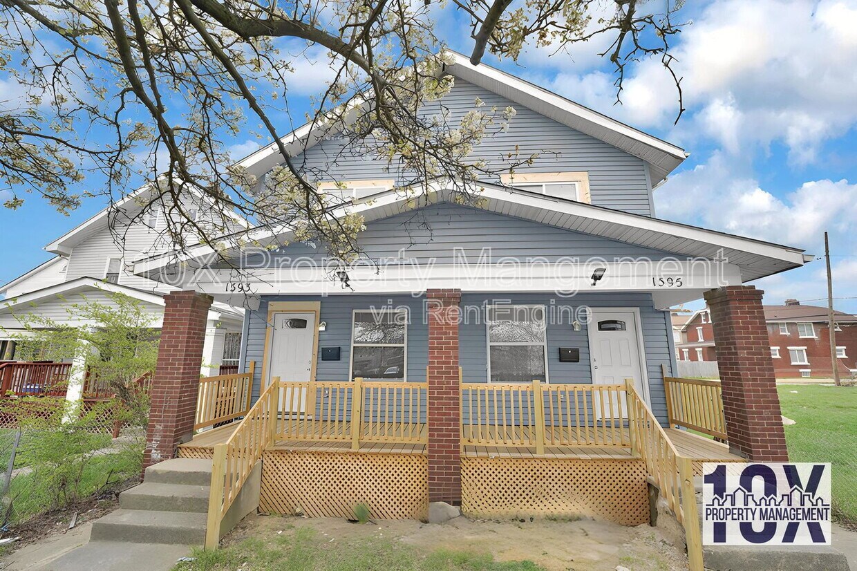 Primary Photo - 1595 Cleveland Ave