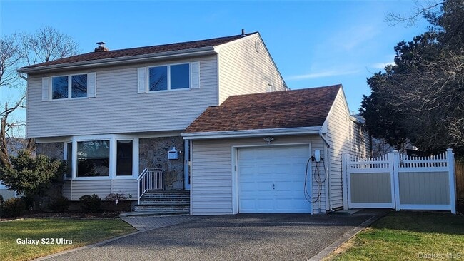 Photo - 101 Wayne St House