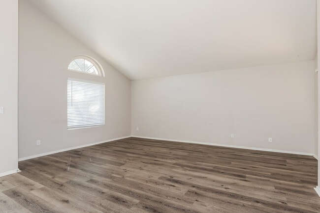 Building Photo - 16234 S 44th St