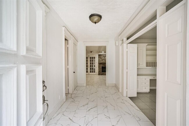 Foto del edificio - 15738 Fleetwood Oaks Dr