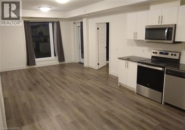 Building Photo - 107 Roger St