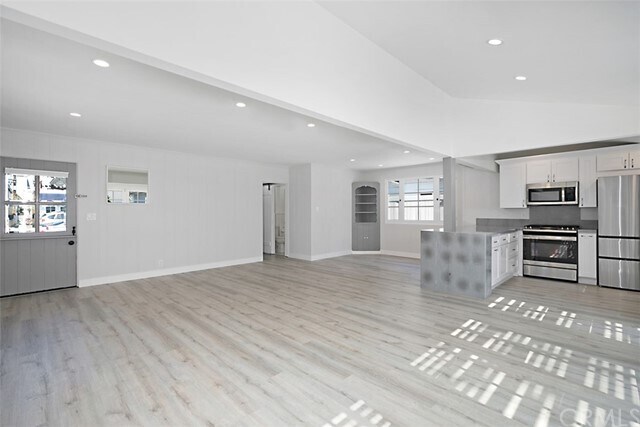Building Photo - 202 Onyx Ave
