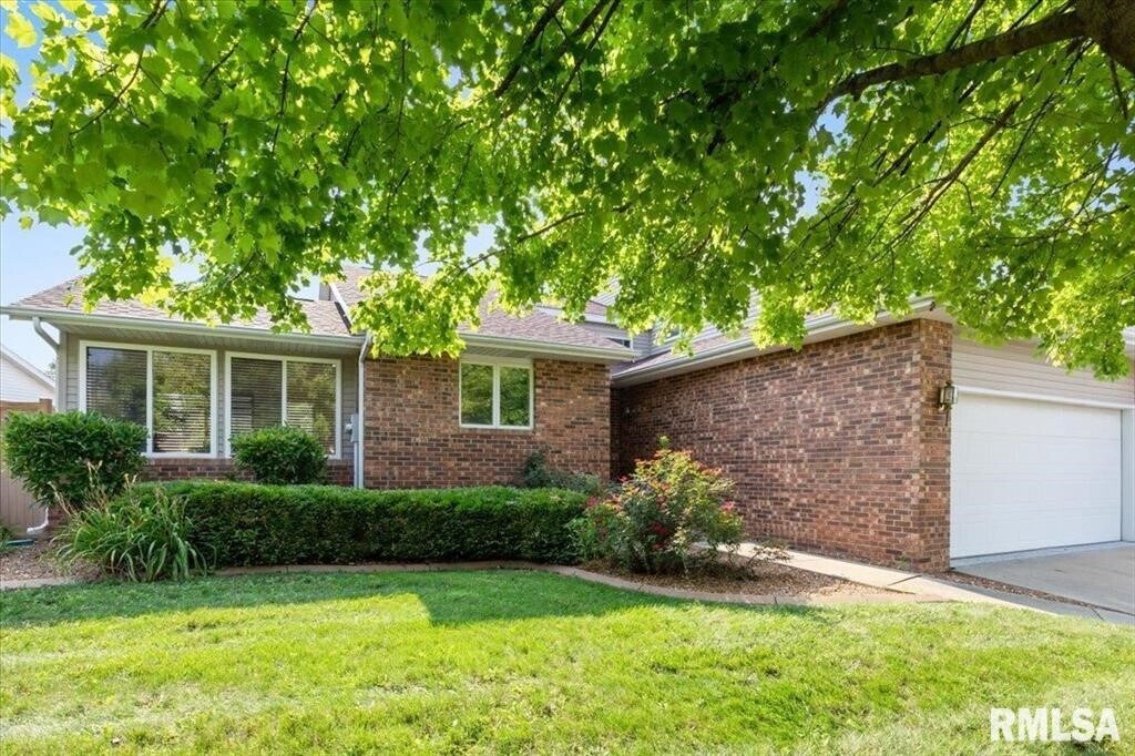 5007 Wildcat Run, Springfield, IL 62711 Townhome Rentals in