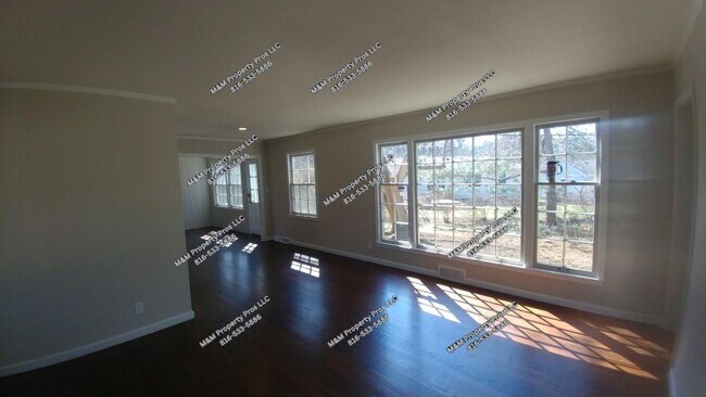 Building Photo - 8432 Sagamore Rd