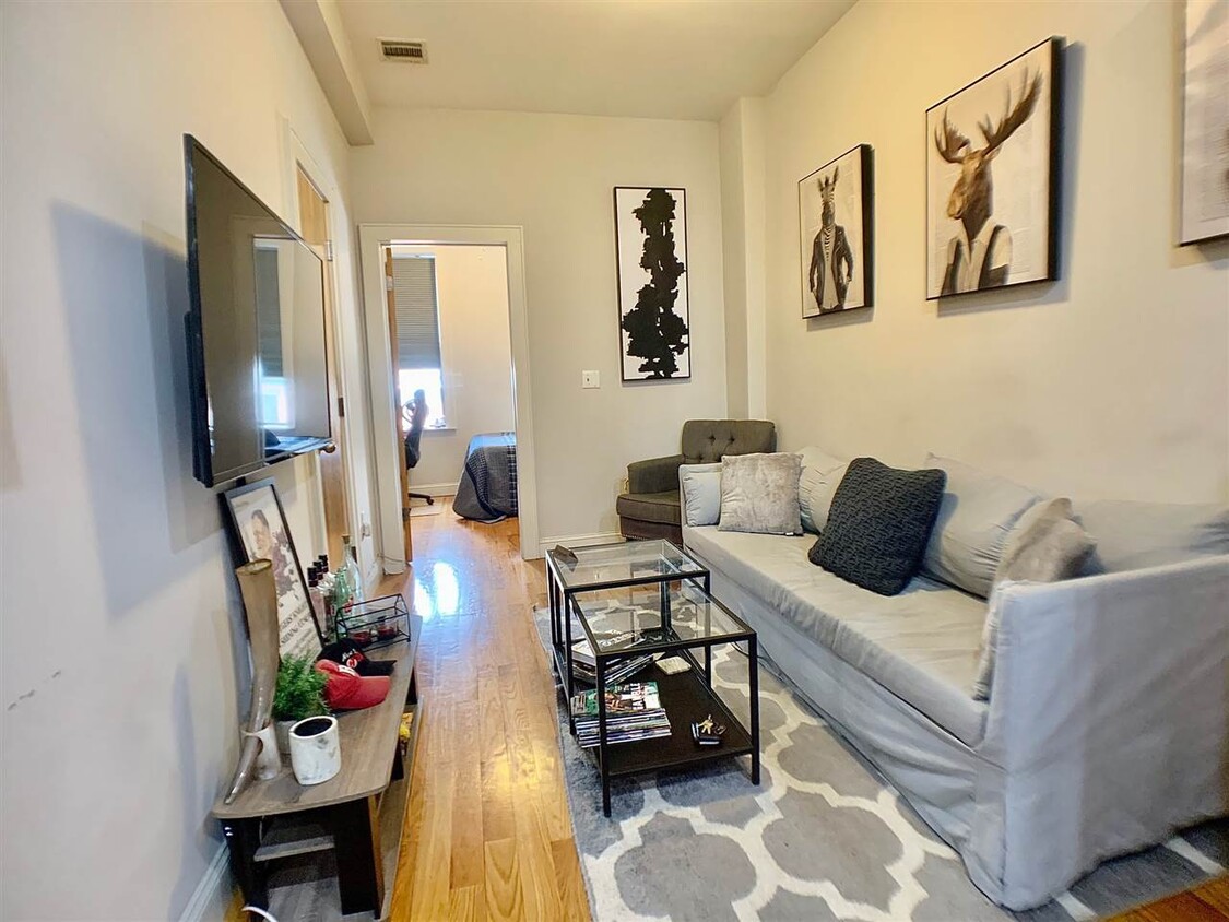 Foto principal - 314 Monroe St