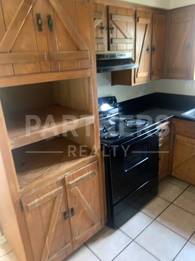 Foto del edificio - 4536 Wake Forest Dr