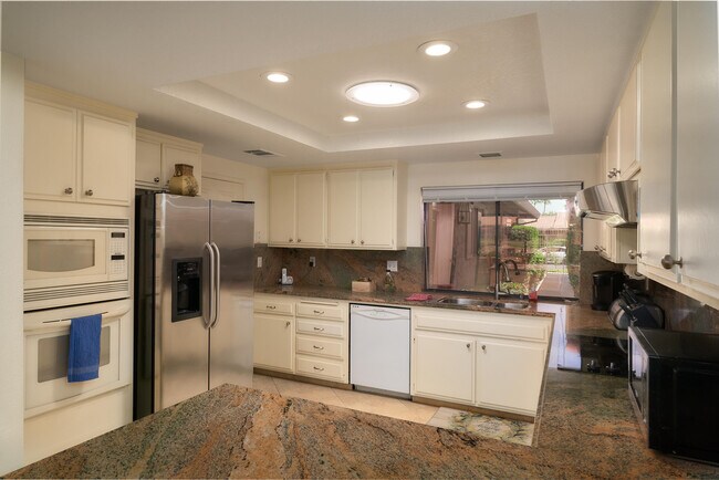 Building Photo - 211 Cam Arroyo S