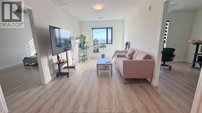 Building Photo - 7337 Meo Blvd