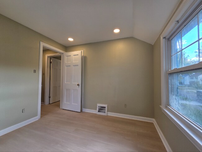 Foto del edificio - 4057 Bushnell Rd