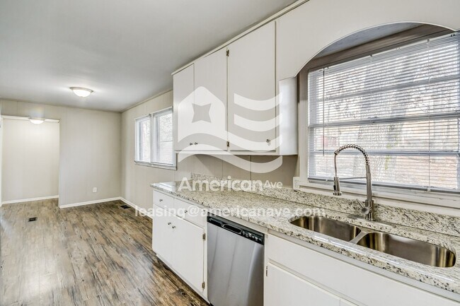 Foto del edificio - 4560 Spearman Rd