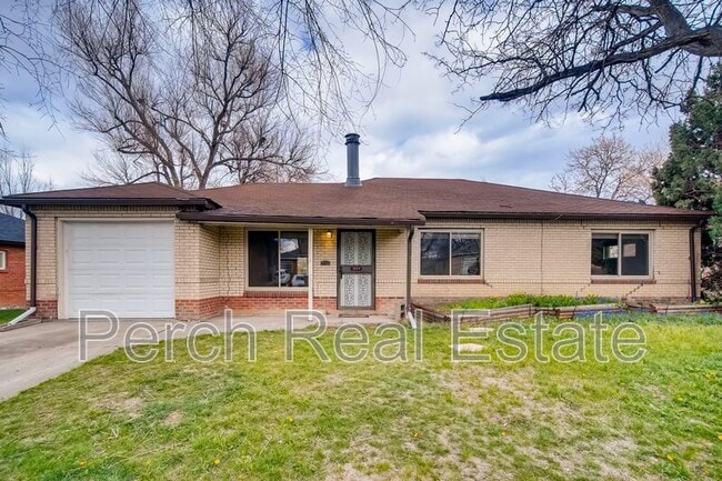 Photo - 1054 N Revere St House