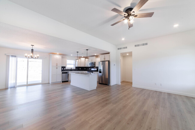 Building Photo - 4429 Stone Mountain Pkwy