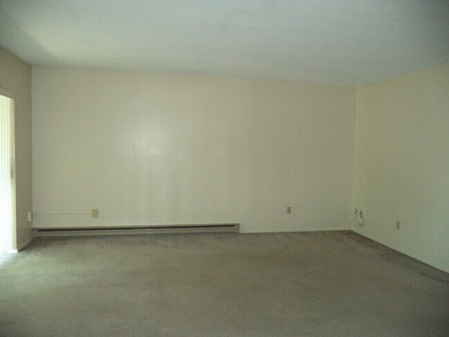 Foto del edificio - 715-3 W. Cherry Lane