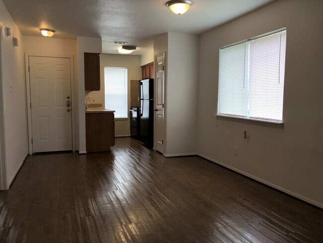 Building Photo - 3702EL