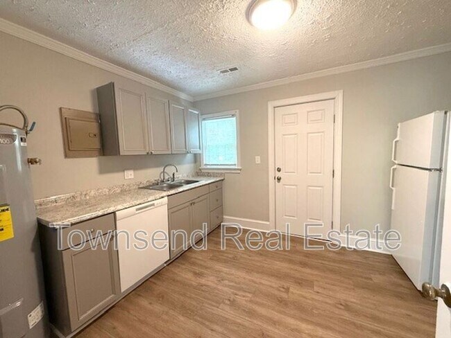 Foto del edificio - 217 N Virginia Ave