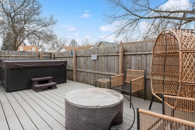 Foto del edificio - 1114 Eureka Dr