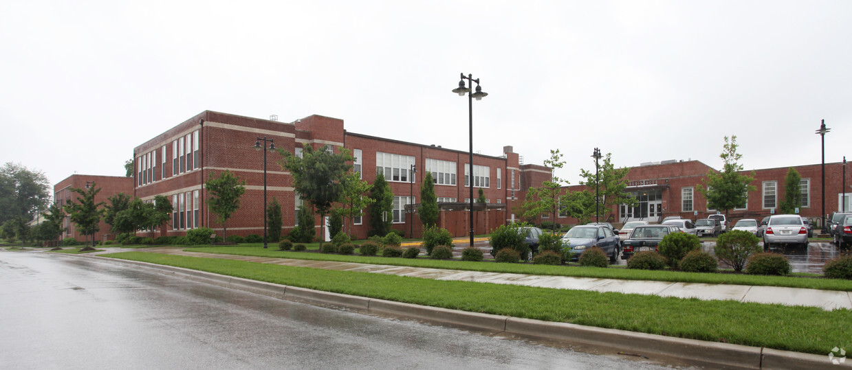 Primary Photo - Wiley H. Bates School Apartments