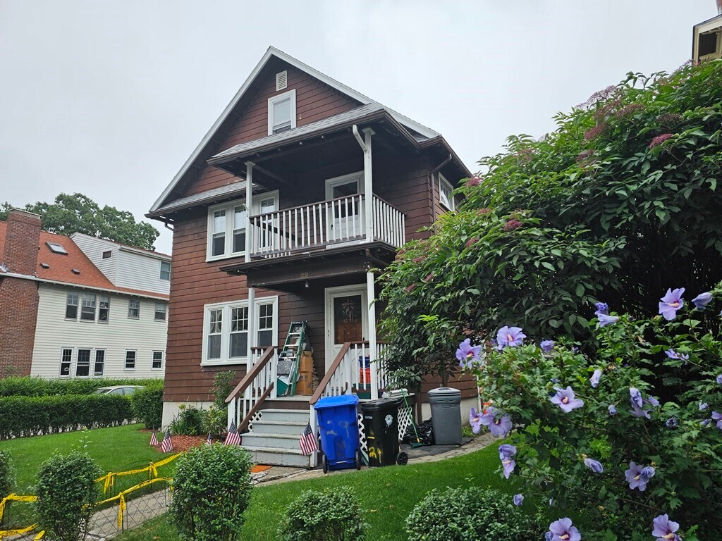 Primary Photo - 29 Linden St