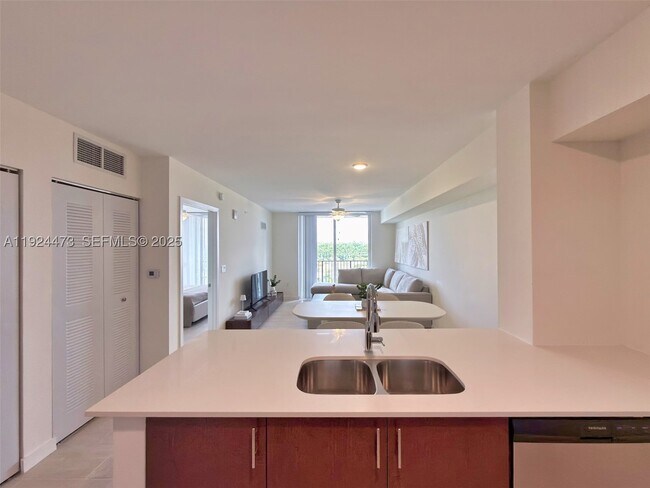 Foto del edificio - 11239 NW 4th St