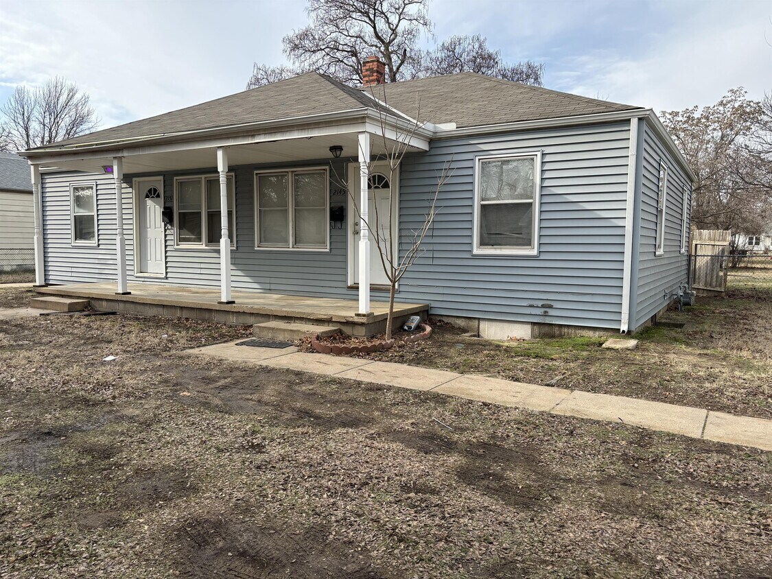 2145 S Lulu St, Wichita, KS 67211 House Rental in Wichita, KS