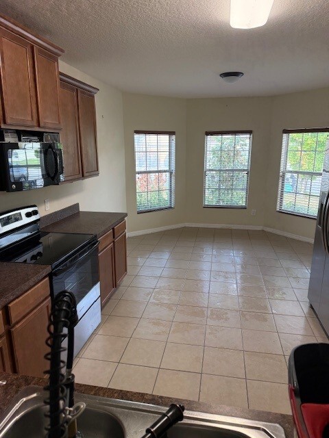 Photo - 4881 Windbourne Way House