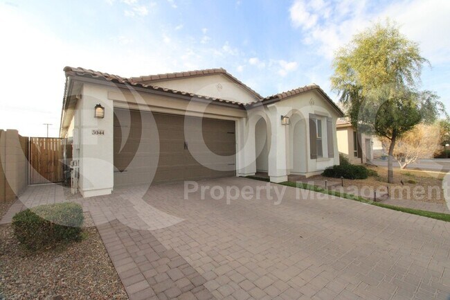 Foto del edificio - 3044 N Cholla St