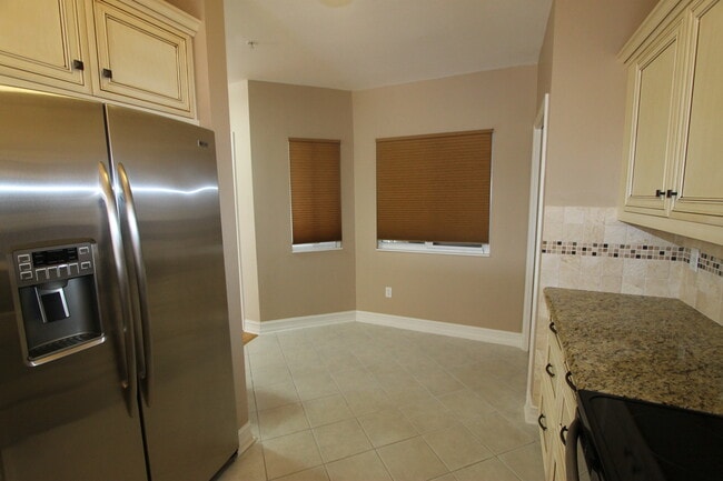 Foto del edificio - **2 Bed / 2 Bath**CENTRALLY LOCATED**BLUE ...