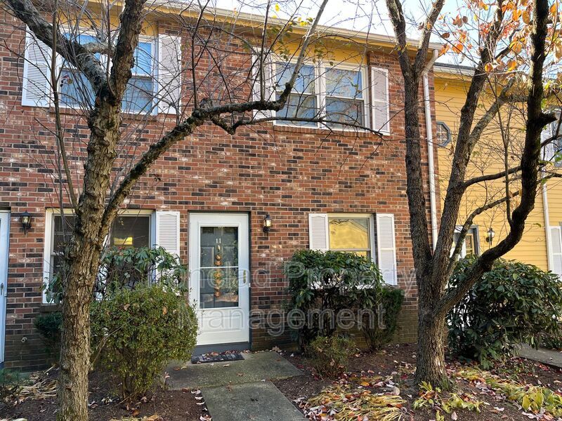 Primary Photo - 1400 Hartford Tpke