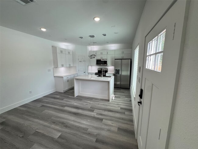 Foto del edificio - 4604 Bricker St