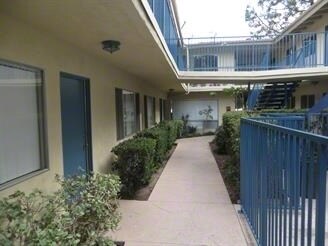 Blossom Garden Apartments - Dickens Place